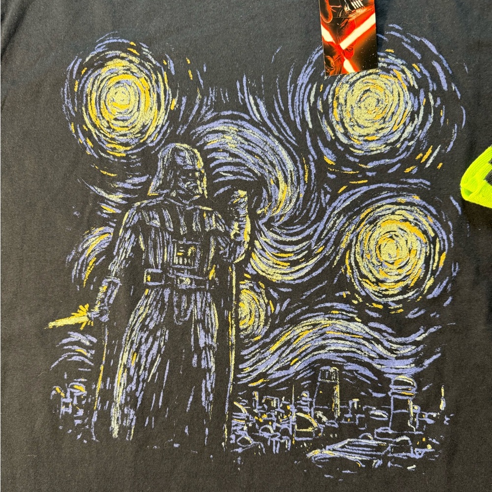 Star Wars Disney Men's Large Darth Vader Van Gogh Style T-Shirt & Socks Set NWT - Picture 4 of 10